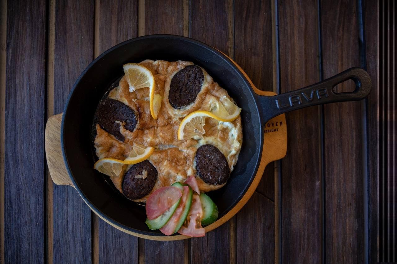 بيض مع الباسطرما